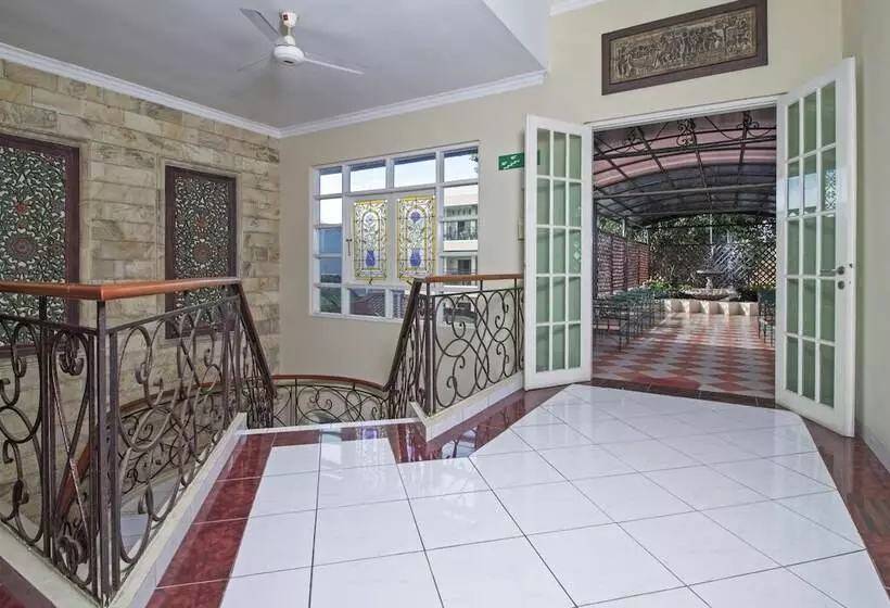 Hotelli Reddoorz @ Pejaten Raya