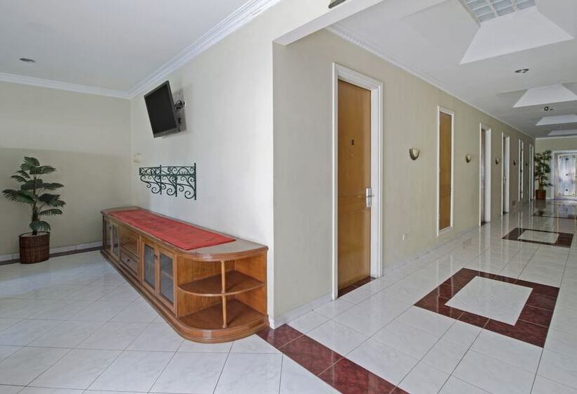 Hotel Reddoorz @ Pejaten Raya