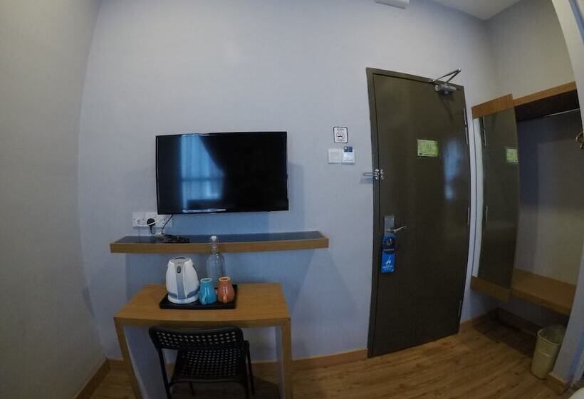 Hotel Ariana Iskandar