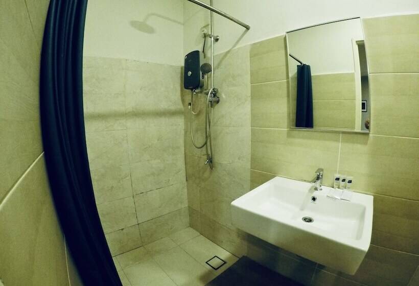 Hotel Ariana Iskandar