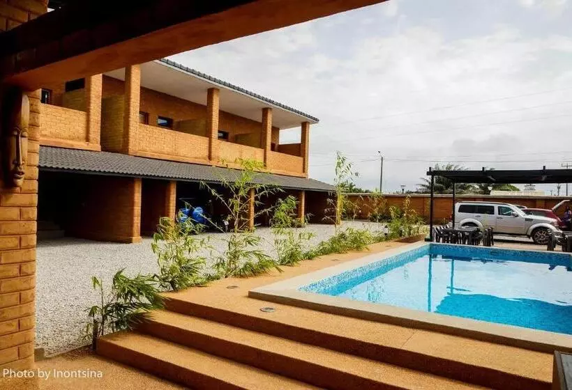 استراحتگاه Assinie Lodge