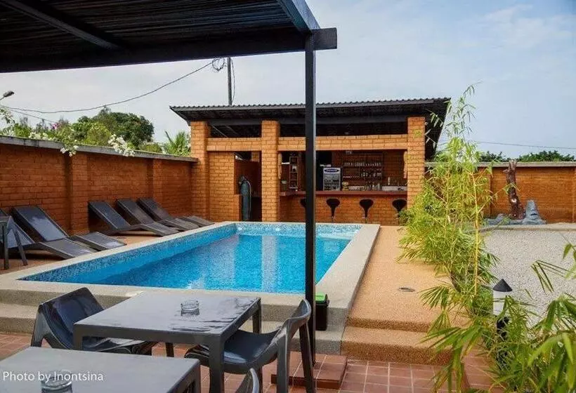 استراحتگاه Assinie Lodge