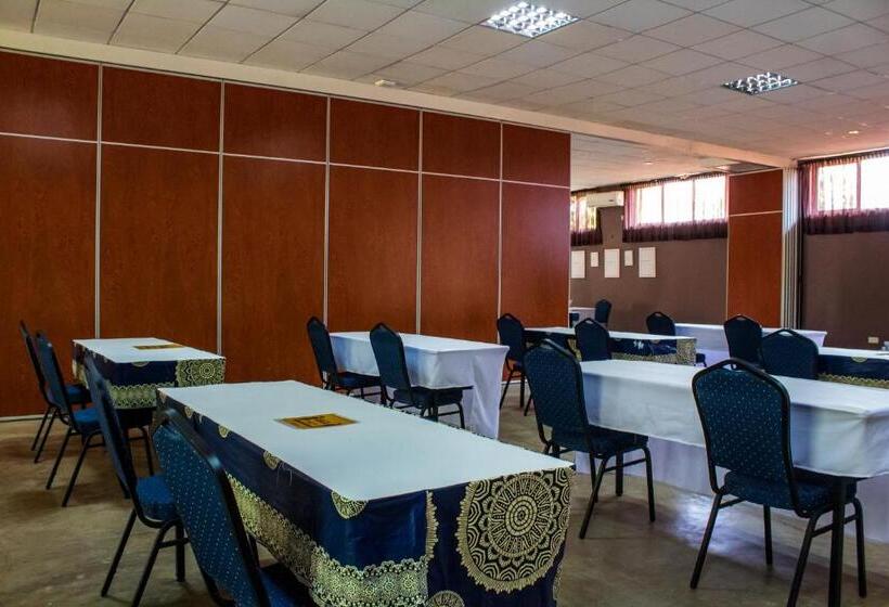 هتل Malville Boutique