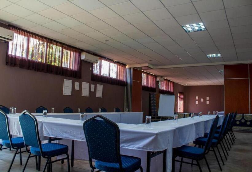 هتل Malville Boutique