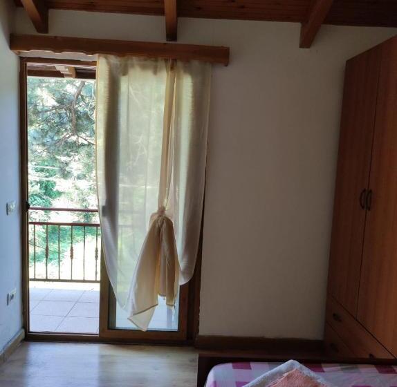 ホテル Toni Llogora