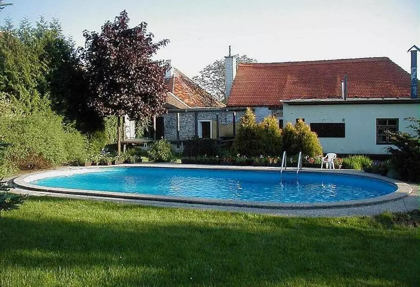 ペンション Muzeum Lesná:penzion A Camping