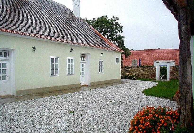 ペンション Muzeum Lesná:penzion A Camping