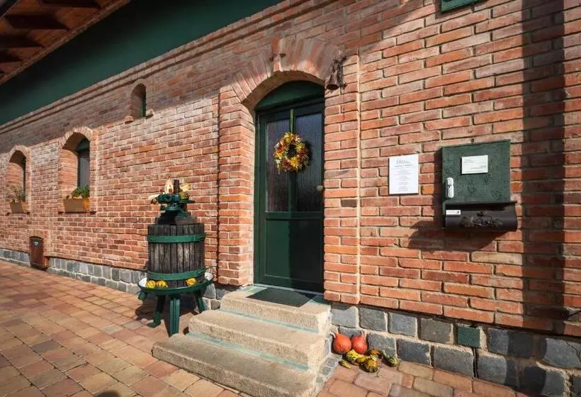 Majatalo Penzion Vinařství Tomanovi