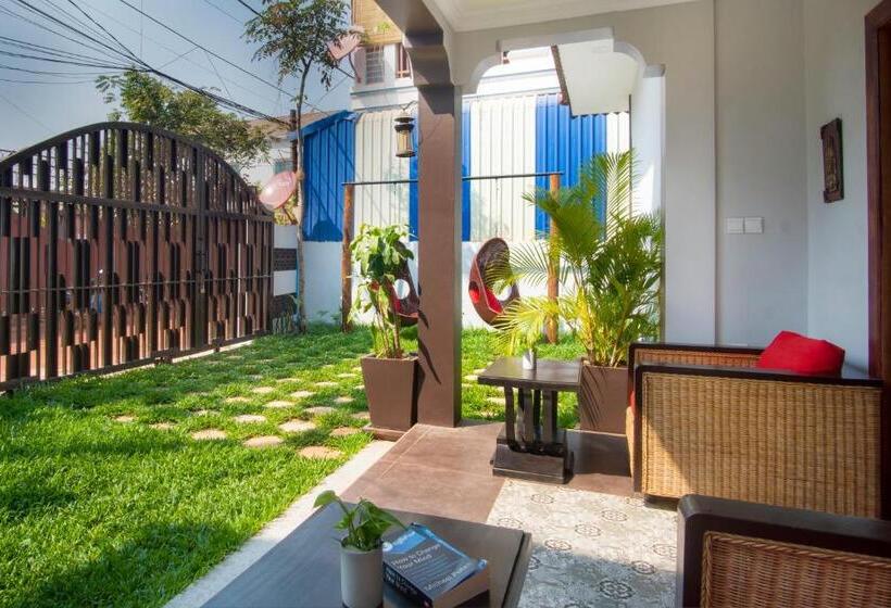 Пансион Sala Kanseng Home