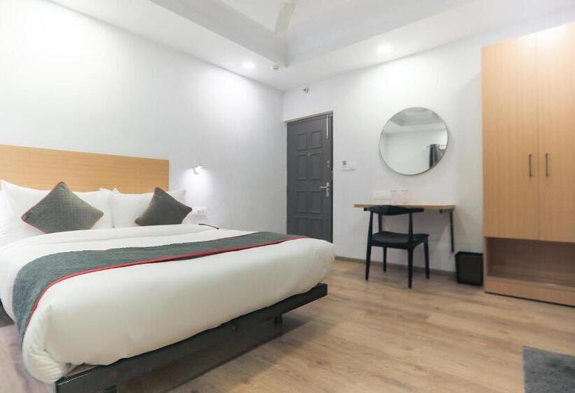 Super Oyo Townhouse 143 Hotel Royal Garden Park Street Mullick Bazar Crossing