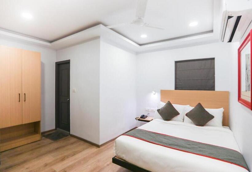 Super Oyo Townhouse 143 Hotel Royal Garden Park Street Mullick Bazar Crossing