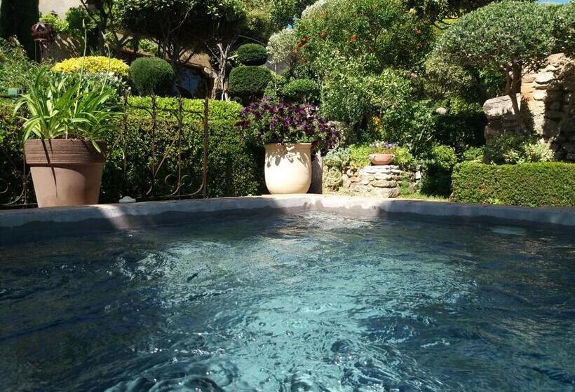 住宿加早餐  Les Buis De Lussan