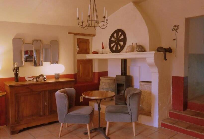 住宿加早餐  Les Buis De Lussan