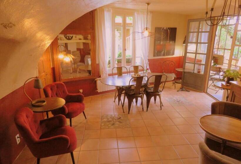 住宿加早餐  Les Buis De Lussan