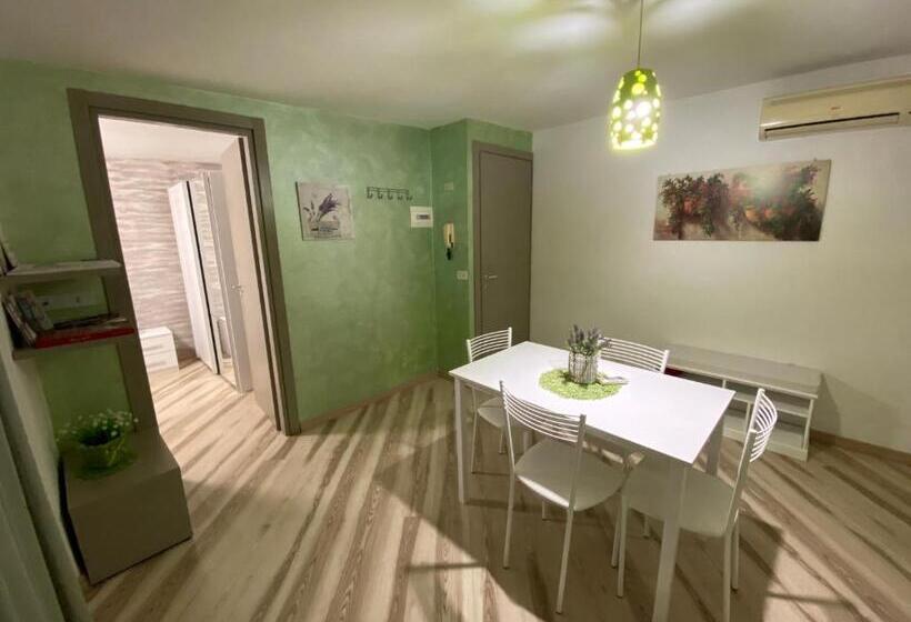 ベッドアンドブレックファースト Siricyaus White