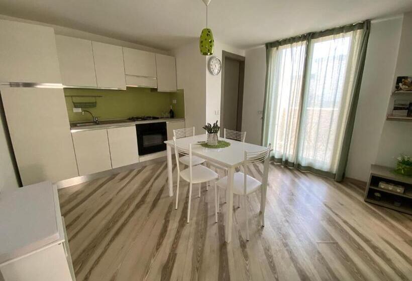 ベッドアンドブレックファースト Siricyaus White