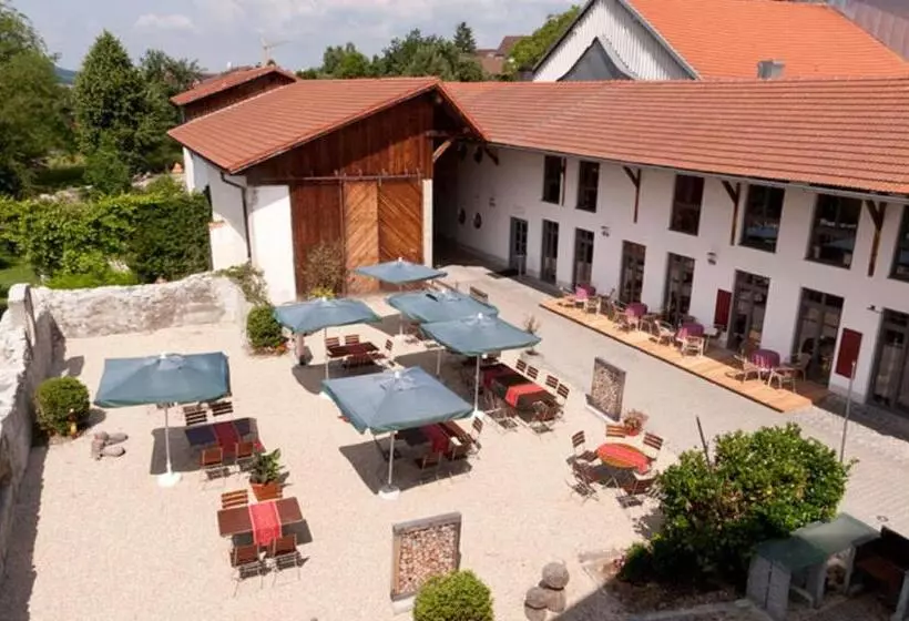 Hotelli Gasthof Zur Linde