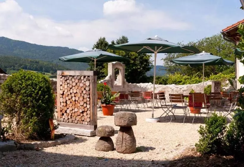 Hotelli Gasthof Zur Linde