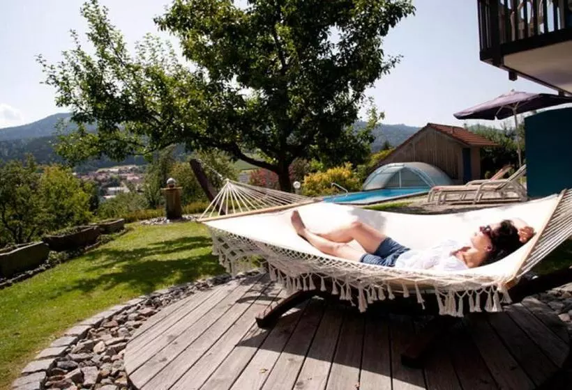 Hotelli Gasthof Zur Linde