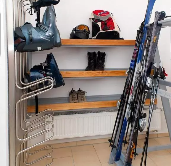 Hotelli Gasthof Zur Linde