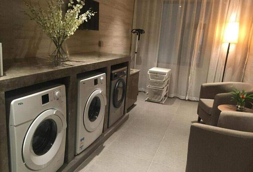 Hotel Home Inn Plus Shanghai People S Square East Jinling Road