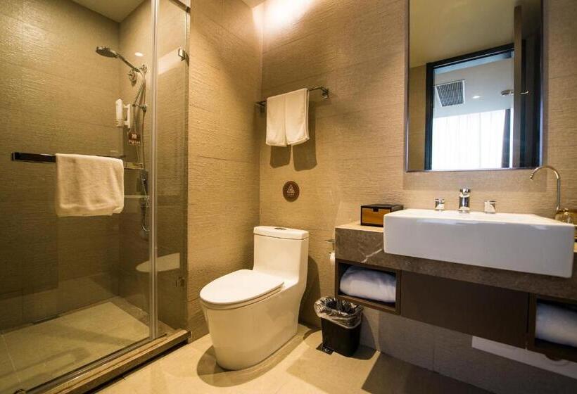 Hotel Home Inn Plus Shanghai People S Square East Jinling Road