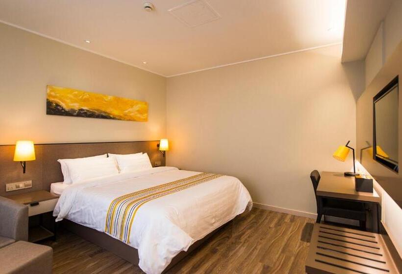 Hotel Home Inn Plus Shanghai People S Square East Jinling Road