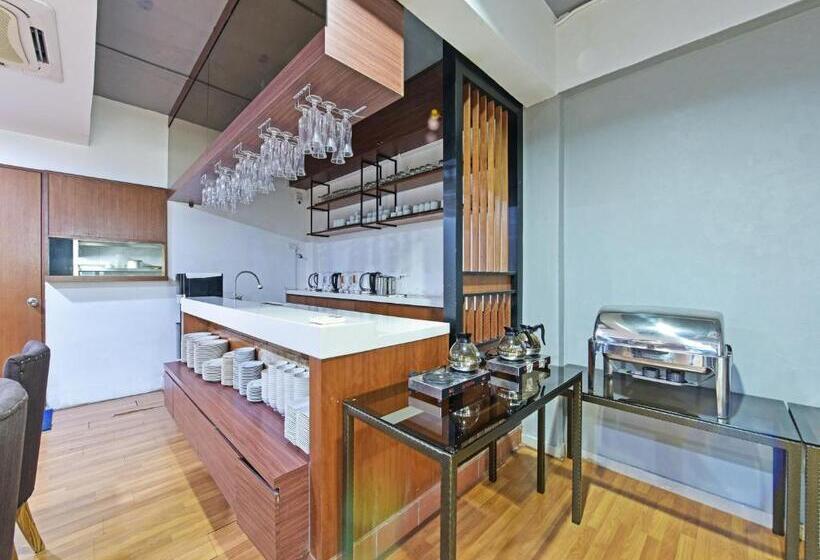 هتل Oyo 91009 One Enigma