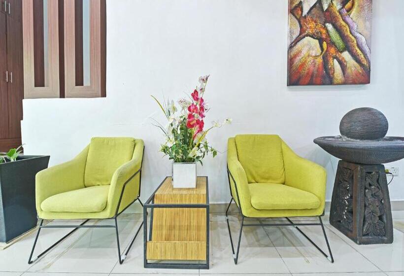 هتل Oyo 91009 One Enigma