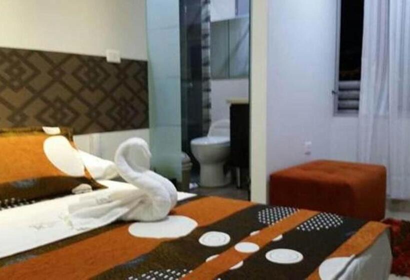 هتل Puerta De Luna