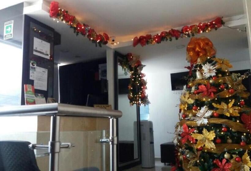 هتل Puerta De Luna