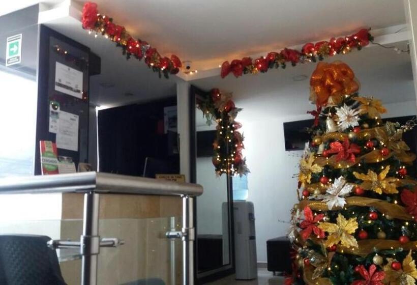 هتل Puerta De Luna