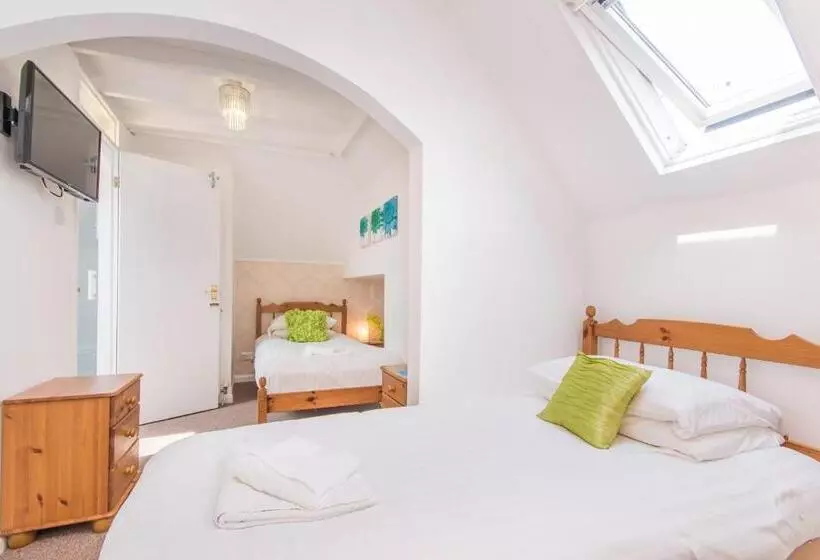 ペンション The Mariners Guest House