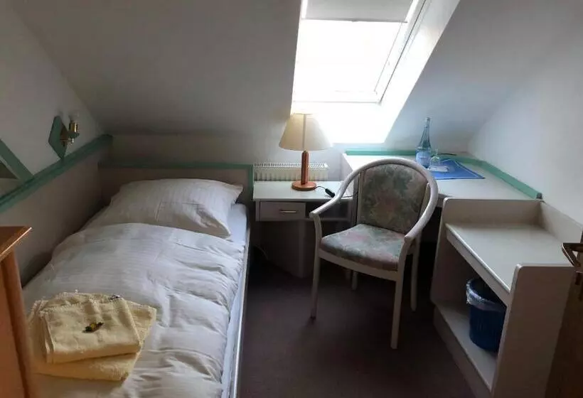 Zum Kreidesee, Kein Urlaubshotel !