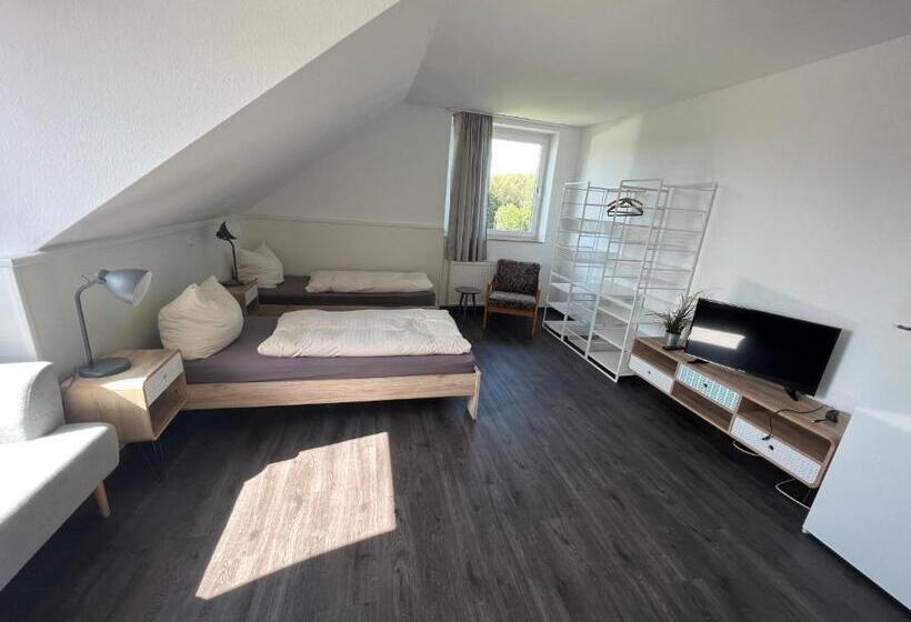 Zum Kreidesee, Kein Urlaubshotel !