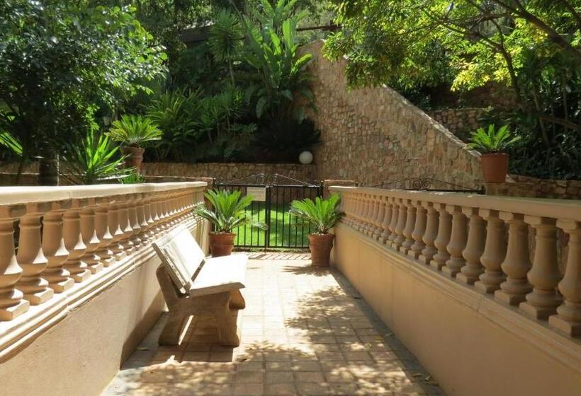 Bed and Breakfast Eagles Rock Guest House