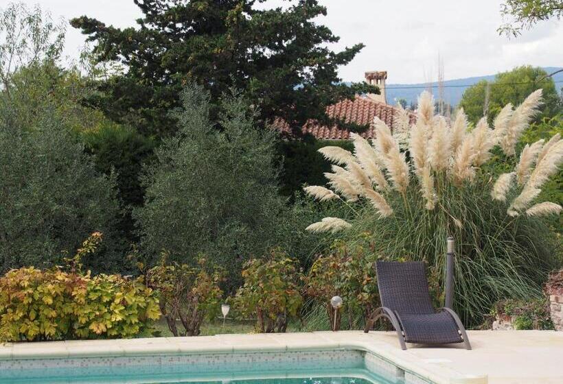 تختخواب و صبحانه Les Agaves