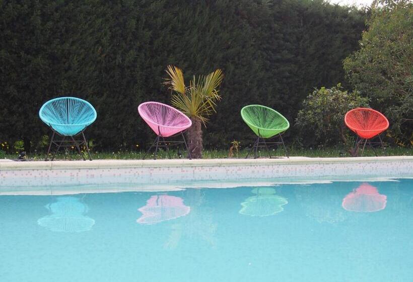 تختخواب و صبحانه Les Agaves