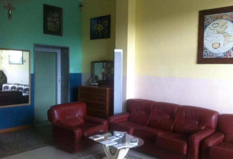 בית מלון כפרי Piper & River