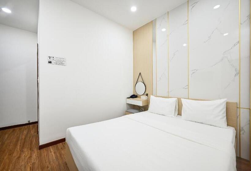 هتل Sunrise Airport