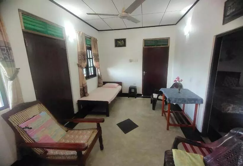 Majatalo Moon Light Rest