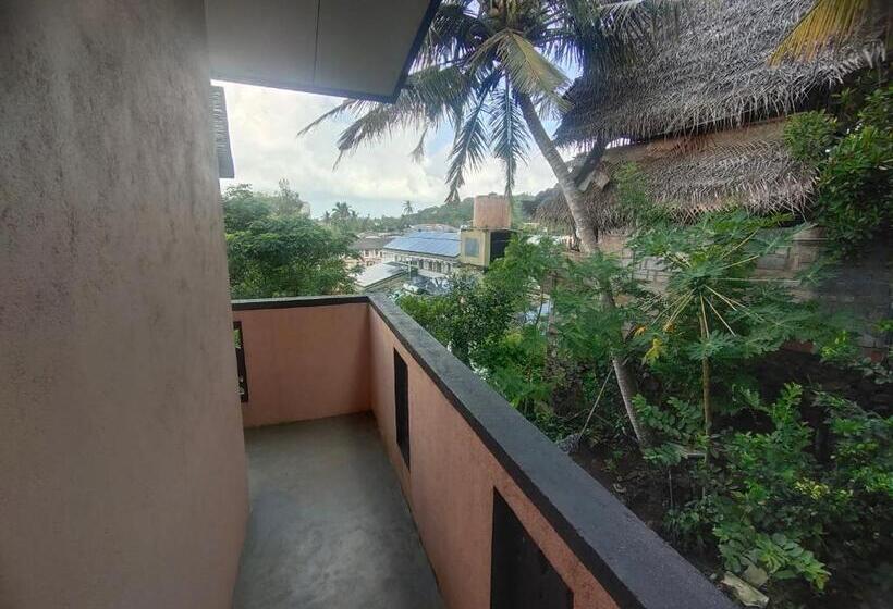 膳宿费 Moon Light Rest