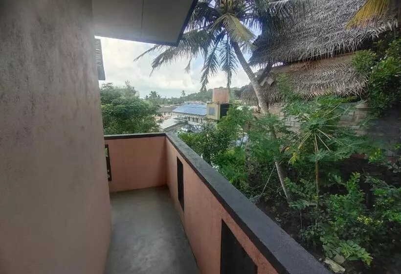 Majatalo Moon Light Rest