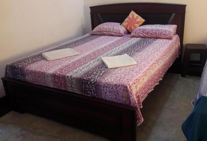 膳宿费 Moon Light Rest