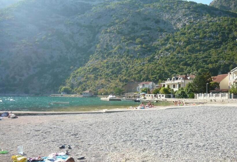 پانسیون Rooms Banićević