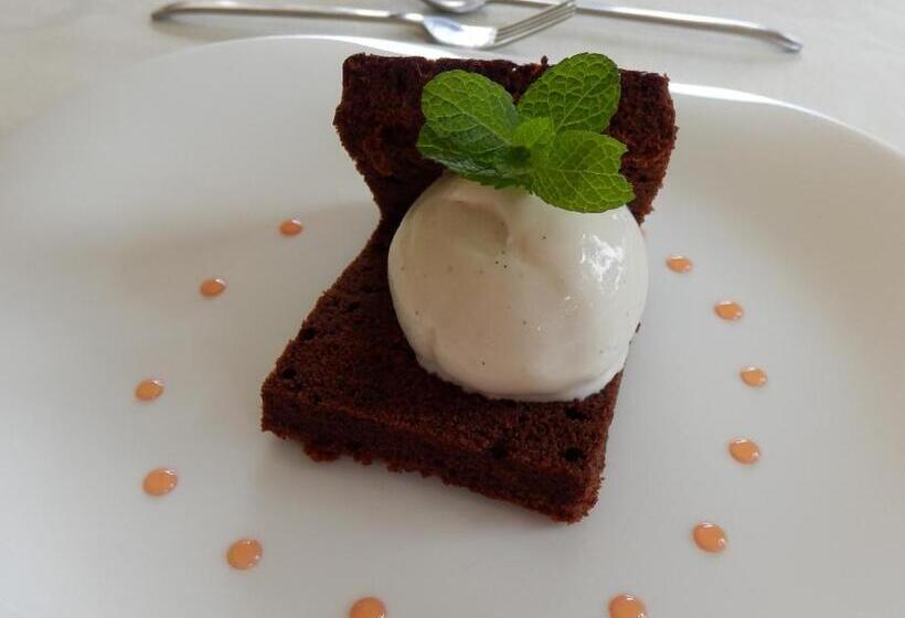 Dutchess Hotel And Restaurant