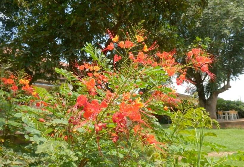 Dutchess Hotel And Restaurant