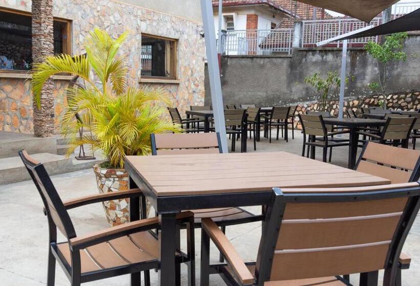 Dutchess Hotel And Restaurant