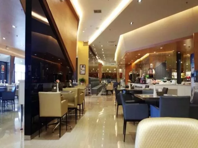 Hotelli Jinjiang Inn Shijiazhuang Railway Station West Square Branch