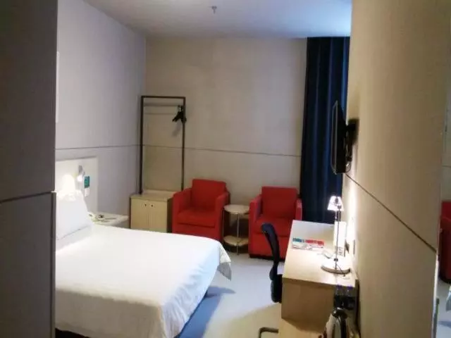 Hotelli Jinjiang Inn Shijiazhuang Railway Station West Square Branch